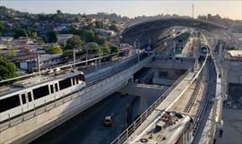 Ciudadanos recatan a adulto mayor en lnea 2 del Metro