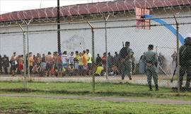 Cubanos inician huelga de hambre en Darin