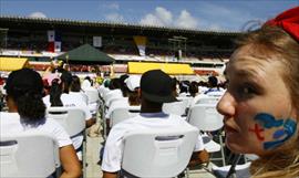 Humo blanco en el Vaticano anuncia nuevo Papa!