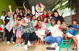 KFC, Pizza Hut y Dairy Queen premian a los panameños vacunados