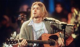 Actor de Por trece razones acusado de querer robar guitarra de Kurt Cobain