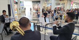 Roberto D'Orcy, ayudar a nuestros hermanos de Puerto Rico y Mxico.