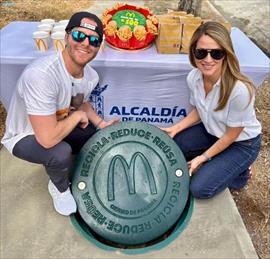 Mr. Saik y Margarita Henr�quez fueron condecorados