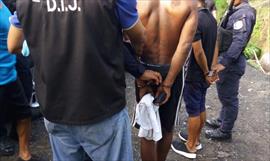 Conductor de bus recibe impacto de bala en la cabeza