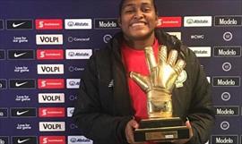 La panameña Yenith Bailey es Guante de Oro y campeona con su equipo en Paraguay