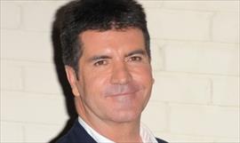 Simon Cowell se cay de las escaleras de su mansin