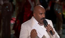 Ariadna Gutirrez y Steve Harvey se ven las caras tras el error de Miss Universo