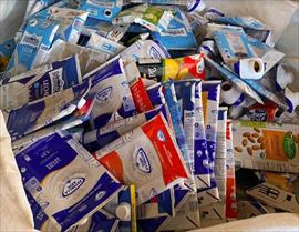 Tetra Pak presenta el primer envase de cartón del mundo que utiliza polímeros reciclados certificados