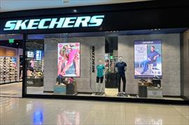 Ashley Park lleva la canción y el baile a Skechers