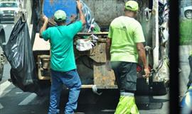 Trabajadores de las AAUD reportan camiones en mal estado y luego se van a sus casas