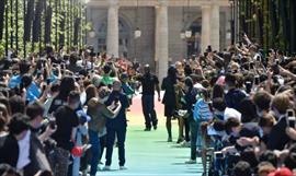 Lanzan coleccin de bolsos estampados con cuadros de grandes artistas